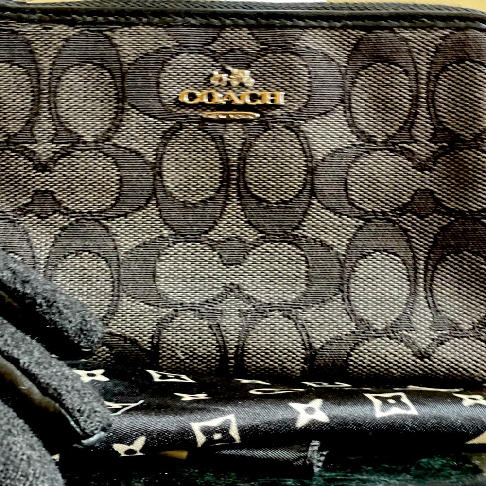 Coach Corner Zip Wristlet